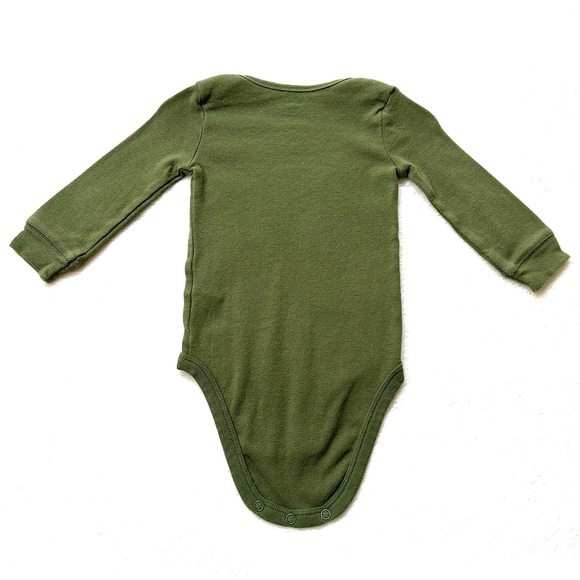 🌼 5 for $25 Carter’s Cotton Olive Green Long Sleeve Baby Onesie 9 Months - Picture 2 of 6